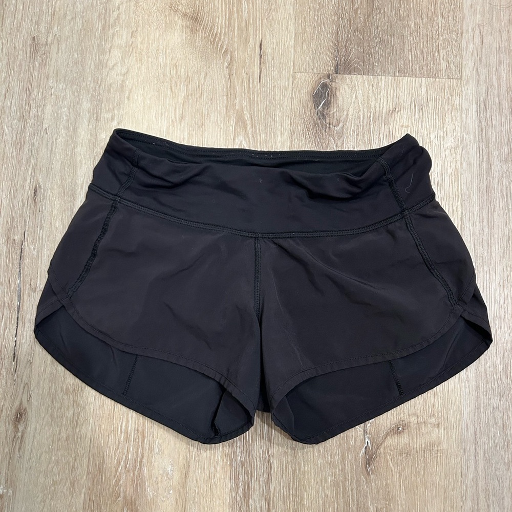 Lululemon Speed Shorts in Black - Size 2, 2.5 inch inseam
